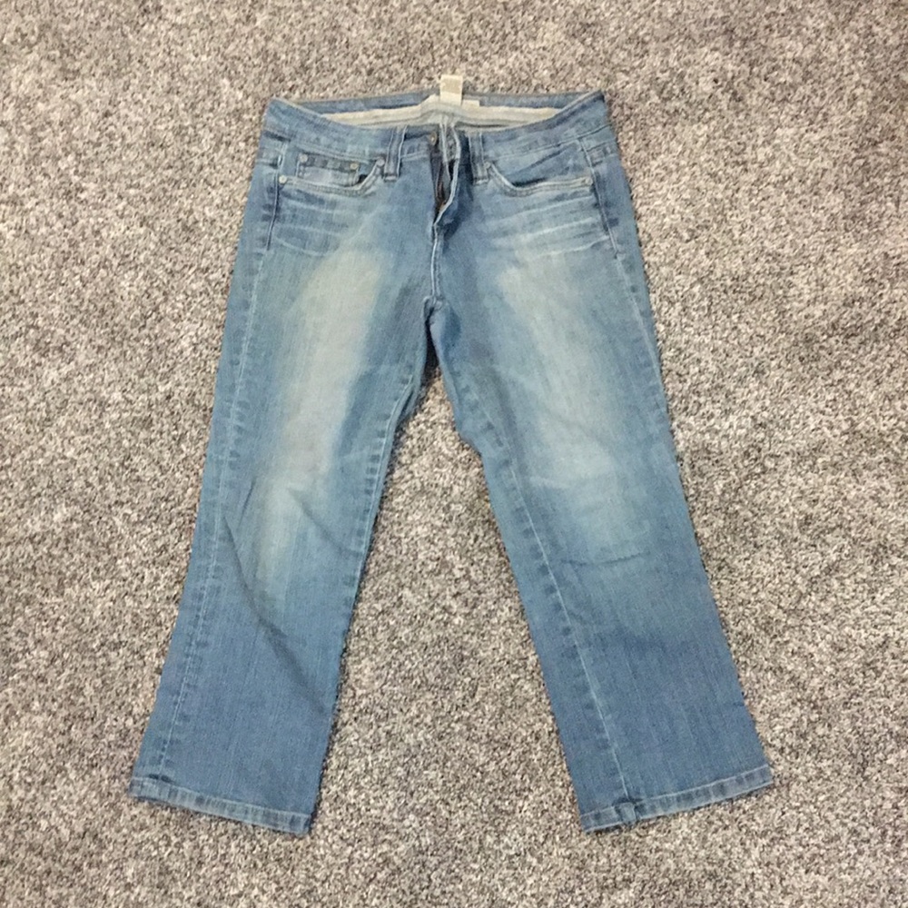 Refuge Jean Capris Size 7